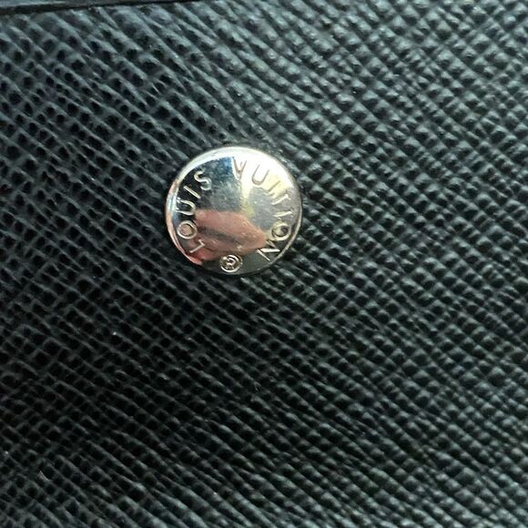 Auth LV black epi key fob is A+ condition. Matching wallet and bag available - Picture 6 of 6